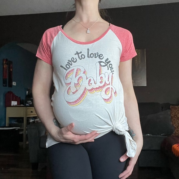 Jessica Simpson Knot Front Maternity Tee - Picture 1 of 3